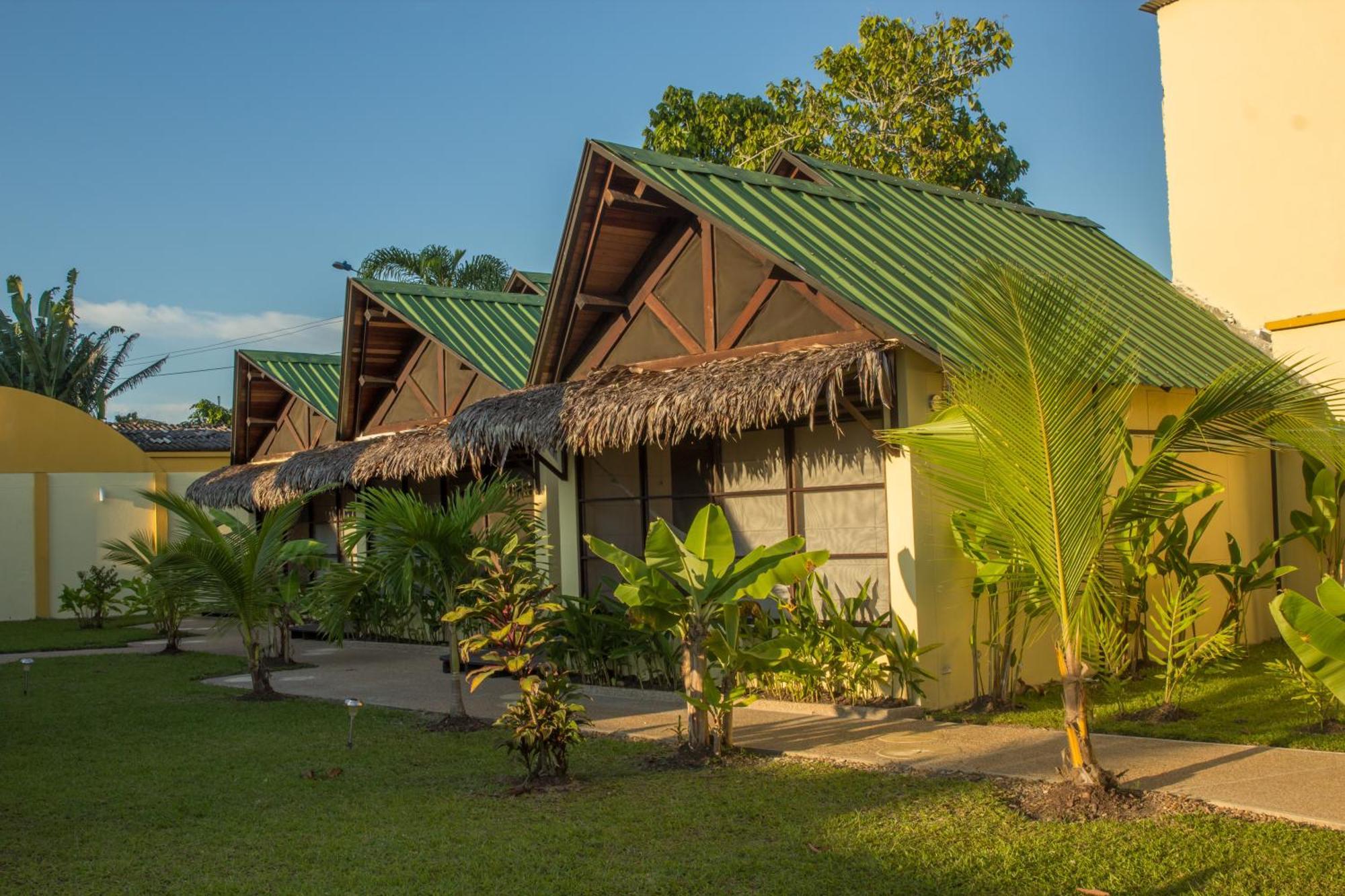 Hotel Amazon Bed And Breakfast Leticia Bagian luar foto
