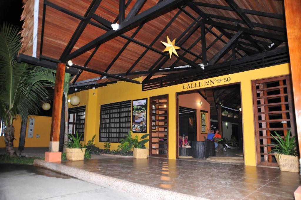 Hotel Amazon Bed And Breakfast Leticia Bagian luar foto