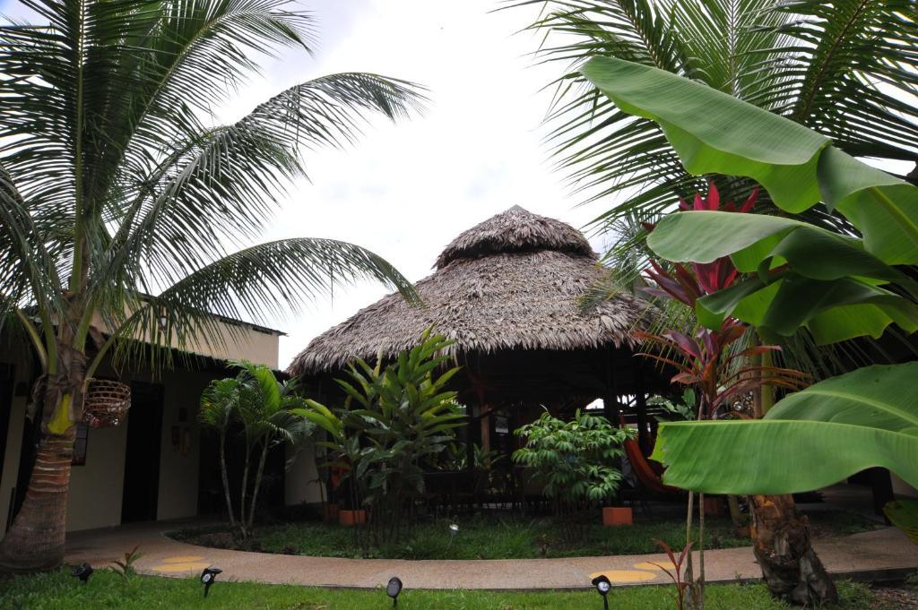 Hotel Amazon Bed And Breakfast Leticia Bagian luar foto