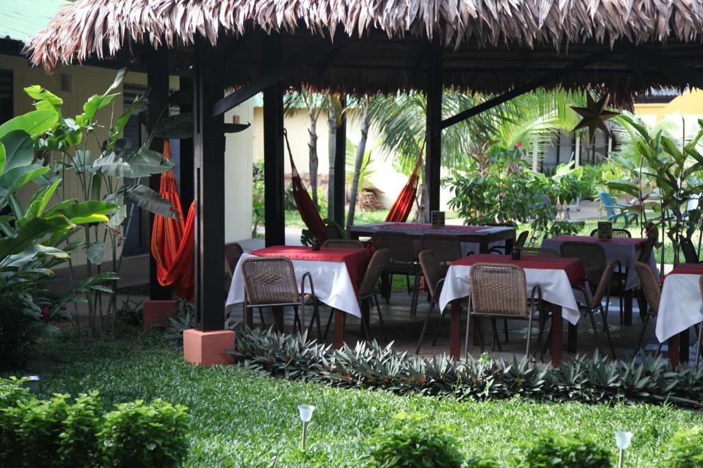 Hotel Amazon Bed And Breakfast Leticia Bagian luar foto