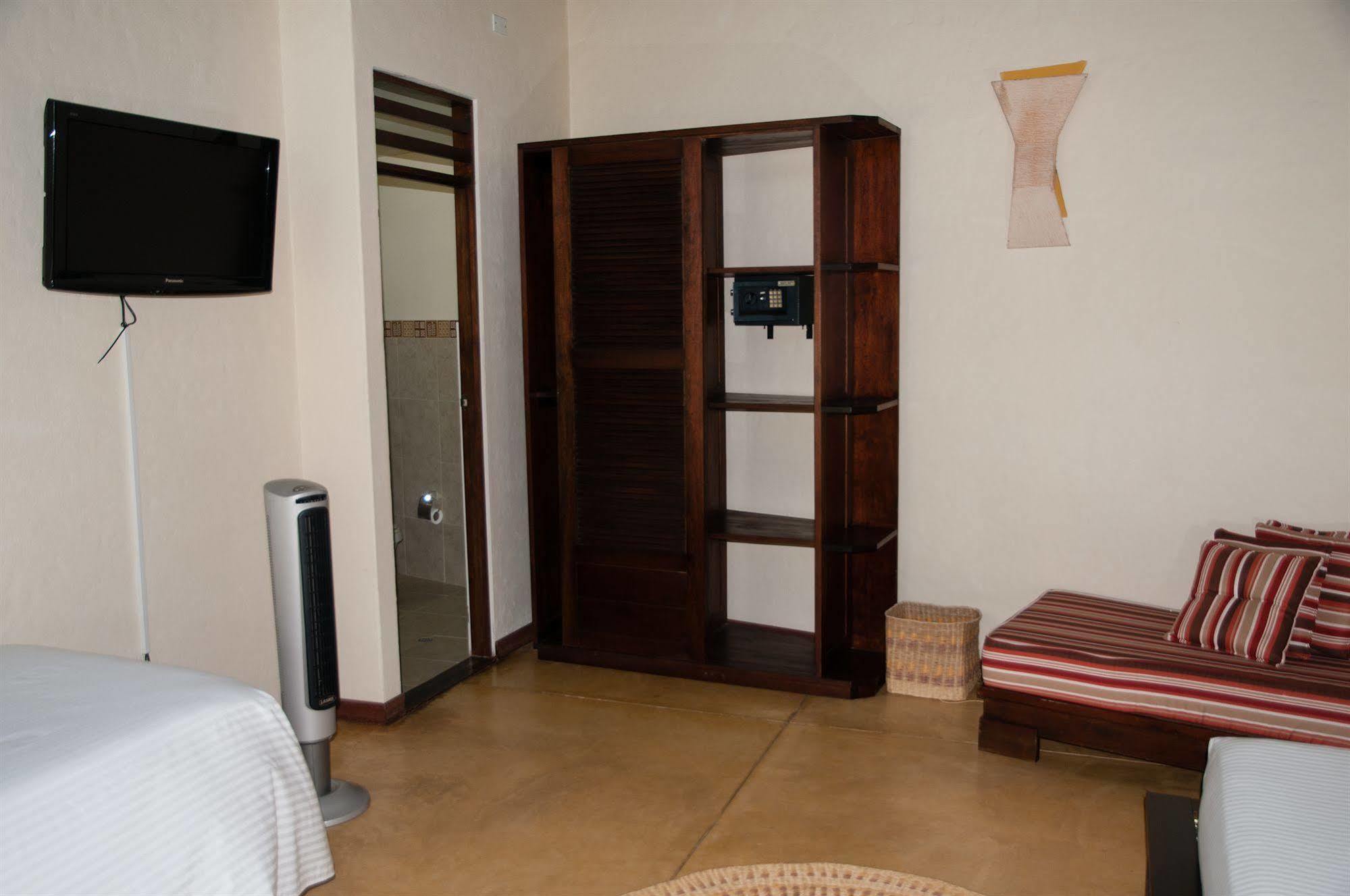 Hotel Amazon Bed And Breakfast Leticia Bagian luar foto